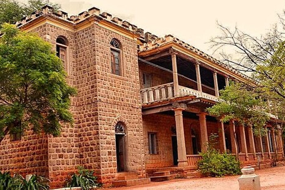 Aruppukottai Travel Guide: Temples, Fireworks, and Local Life travel guide