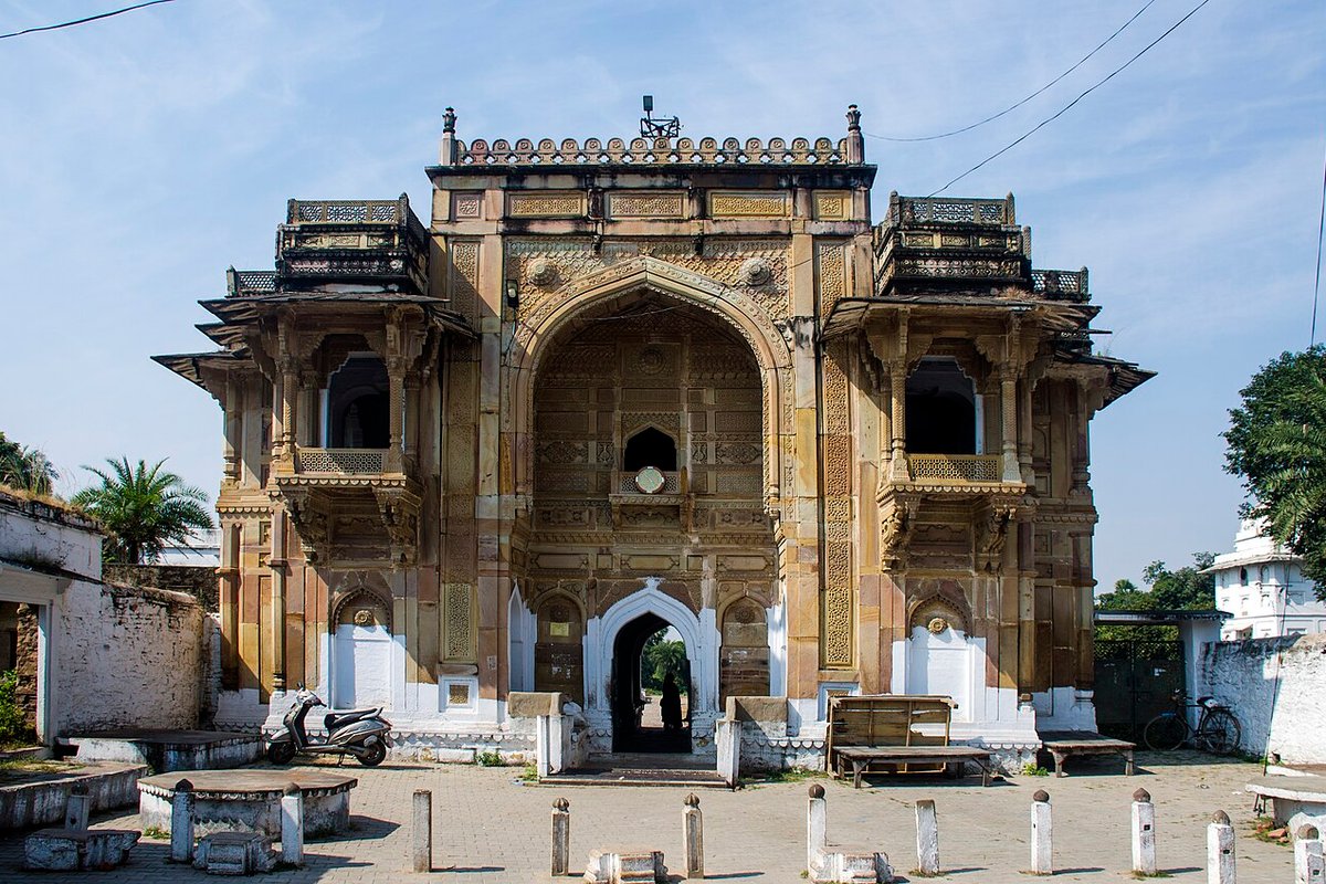 Chunar - India Travel Guide hero image