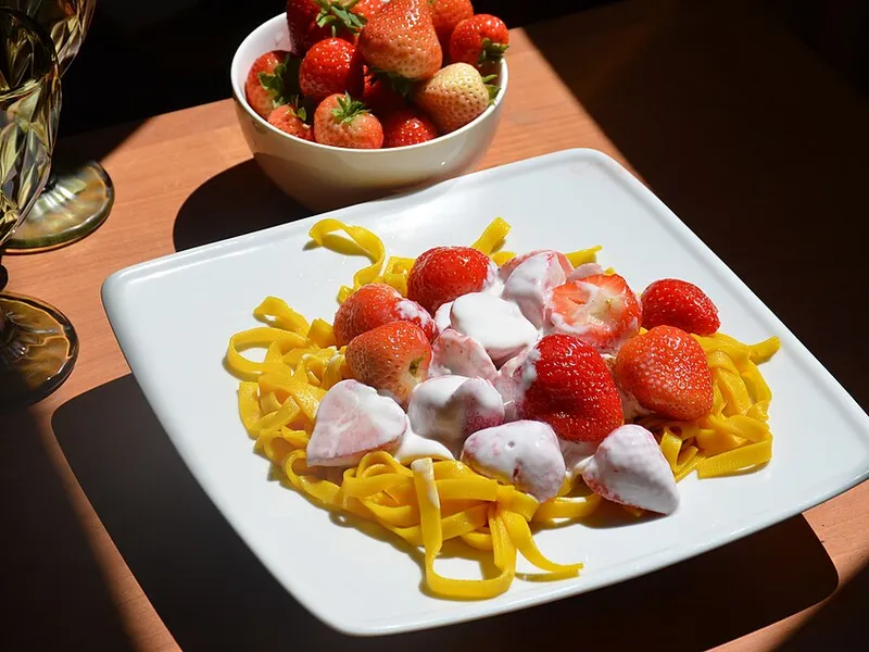 Strawberries with Cream - Traditional Indian Dish