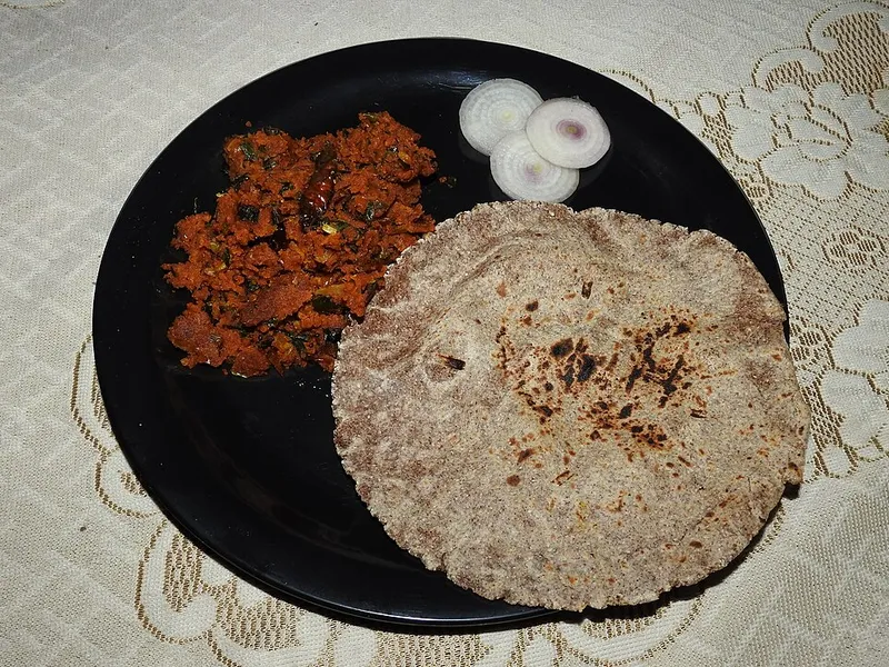 Zunka Bhakri - Traditional Indian Dish