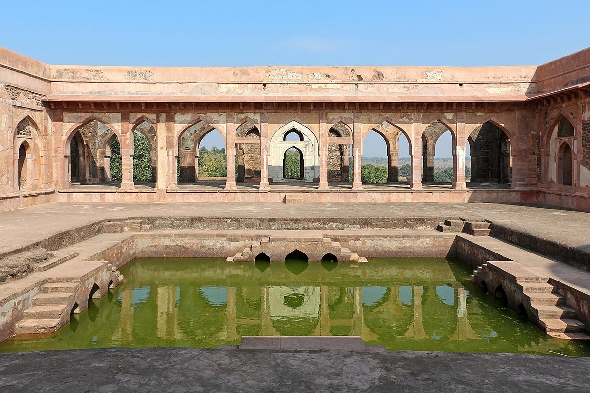 Mandu - India Travel Guide hero image